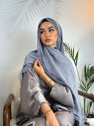 Hijab mit Spitze Sky